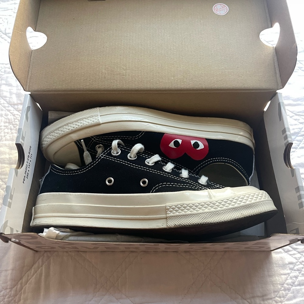 CDG Converse In Black Low Tops